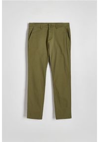 Reserved - Spodnie chino slim fit - oliwkowy. Kolor: oliwkowy. Materiał: bawełna