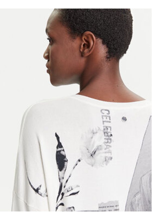 Desigual Sweter Gotemburgo 25WWJF15 Szary Regular Fit. Kolor: szary. Materiał: wiskoza