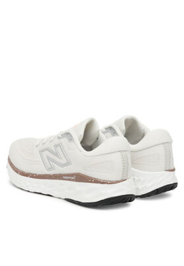 New Balance Buty do biegania Evoz WEVOZRE4 Beżowy. Kolor: beżowy. Materiał: materiał