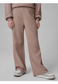 4f - 4F Spodnie dresowe z prostymi nogawkami dziewczęce - beżowe 122 (6-7 lat). Okazja: na co dzień, na uczelnię. Kolor: beżowy. Materiał: dresówka. Sezon: lato. Styl: casual, klasyczny #2