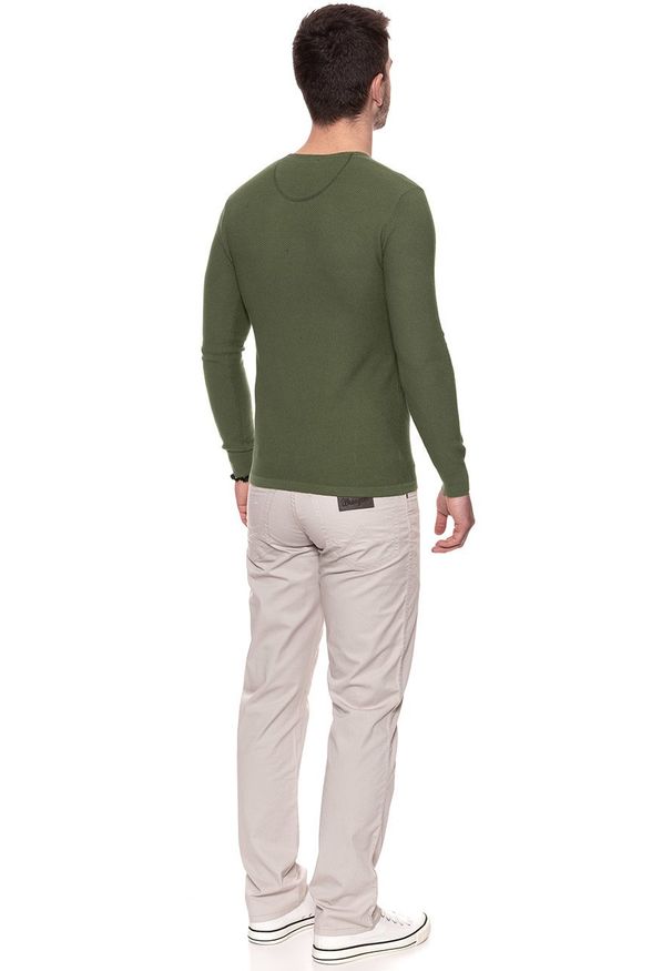Wrangler - MĘSKI SWETER WRANGLER PIQUE CREW KNIT DEEP LICHEN GRN W8616PT1X 112132317