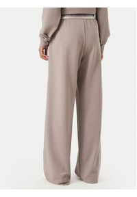 EA7 Emporio Armani Spodnie dresowe 7W001517 AF12501 U6100 Beżowy ciemny Wide Leg. Kolor: beżowy. Materiał: syntetyk #2