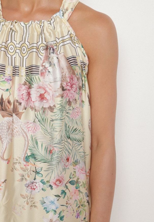 Born2be - Żółta Satynowa Sukienka w Kwiaty z Ozdobnym Wiązaniem Fenasella. Okazja: na co dzień. Kolor: żółty. Materiał: satyna. Wzór: kwiaty. Typ sukienki: proste. Styl: elegancki, casual, klasyczny, wizytowy