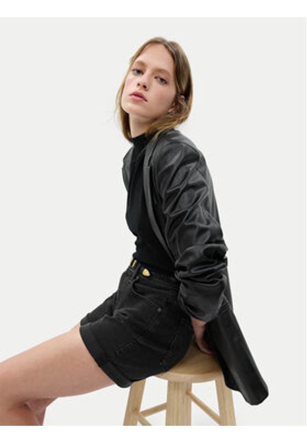 GAP - Gap Szorty jeansowe 570596-03 Czarny Regular Fit. Kolor: czarny. Materiał: bawełna