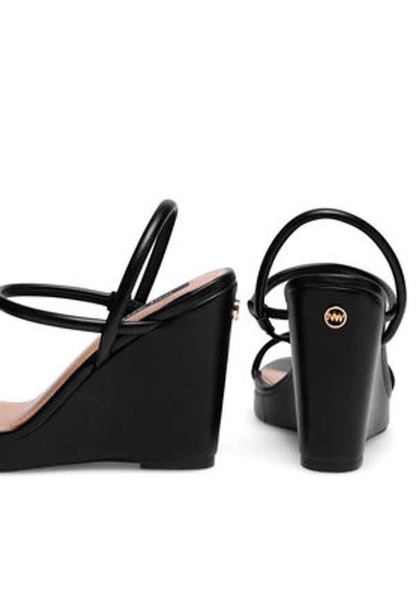 Nine West Sandały WFA2624-1 Czarny. Kolor: czarny. Materiał: syntetyk