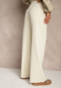 Renee - Jasnobeżowe Jeansy Wide Leg High Waist z Postrzępionymi Krawędziami Brizess. Stan: podwyższony. Kolor: beżowy #3