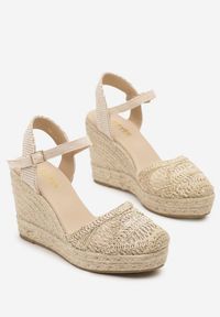 Born2be - Jasnobeżowe Szydełkowe Sandały na Koturnie z Plecionki Glenolia. Okazja: na co dzień. Kolor: beżowy. Obcas: na koturnie. Styl: elegancki, casual #3