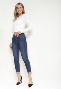 Born2be - Granatowe Jeansy Skinny Ozdobione Sztucznym Futerkiem przy Nogawkach Oelle. Okazja: na co dzień. Kolor: niebieski. Wzór: aplikacja. Styl: casual, elegancki #7