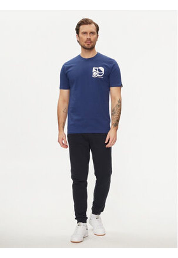 Ellesse T-Shirt Sport Club SHV20273 Granatowy Regular Fit. Kolor: niebieski. Materiał: bawełna. Styl: sportowy