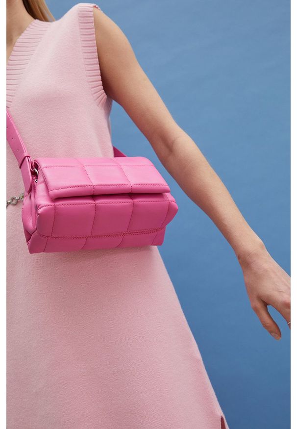 medicine - Medicine torebka kolor różowy. Kolor: różowy. Materiał: pikowane. Rodzaj torebki: na ramię