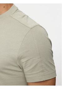 Calvin Klein T-Shirt Shadow Logo K10K113110 Beżowy Regular Fit. Kolor: beżowy. Materiał: bawełna