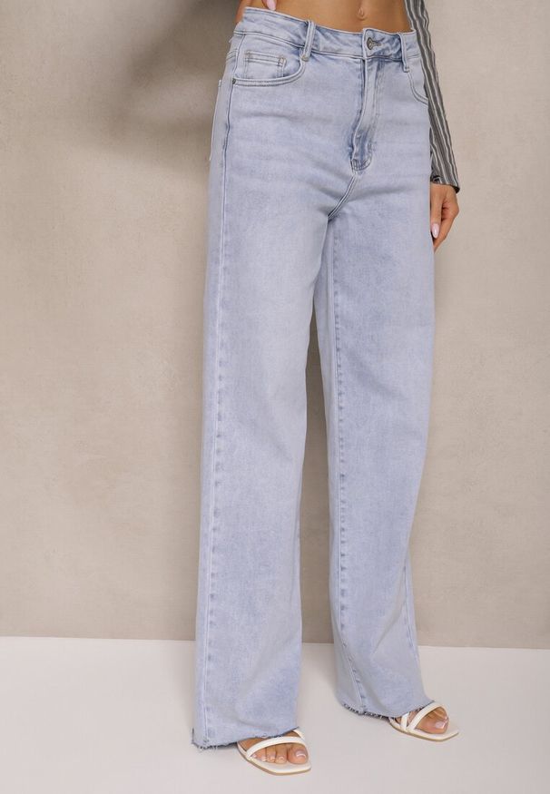 Renee - Niebieskie Jeansy High Waist o Szerokim Kroju Nelzedia. Stan: podwyższony. Kolor: niebieski. Styl: klasyczny, elegancki