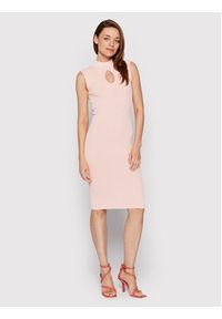 Guess Sukienka dzianinowa Marion W2YK63 Z2U00 Różowy Slim Fit. Kolor: różowy. Materiał: wiskoza
