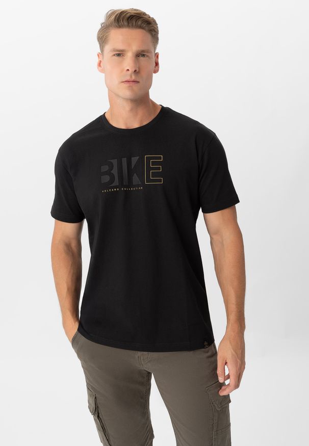 Volcano - T-shirt męski czarny, Comfort Fit, T-EKIB. Okazja: na co dzień. Kolor: czarny. Materiał: bawełna, materiał. Długość rękawa: krótki rękaw. Długość: krótkie. Wzór: nadruk. Styl: klasyczny, casual