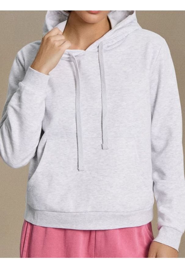 Sinsay - Dresowa bluza hoodie z kieszenią - szary. Kolor: szary. Materiał: dresówka