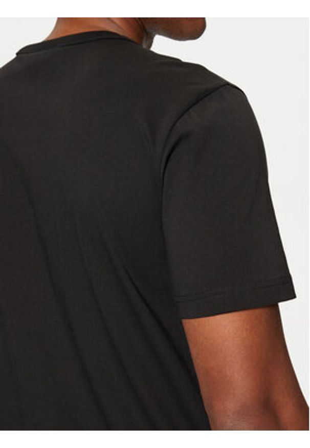 Calvin Klein T-Shirt K10K113803 Czarny Regular Fit. Kolor: czarny. Materiał: bawełna