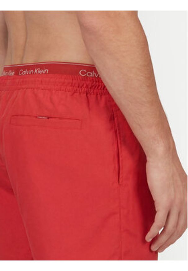 Calvin Klein Swimwear Szorty kąpielowe LV00N61023 Czerwony Regular Fit. Kolor: czerwony. Materiał: syntetyk