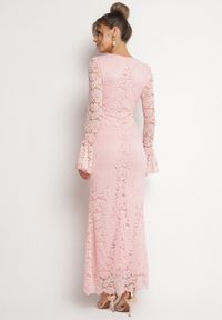 Born2be - Ciemnoróżowa Koronkowa Sukienka o Dopasowanym Kroju z Szerokim Dołem Annadira. Kolor: różowy. Materiał: koronka. Typ sukienki: proste #3