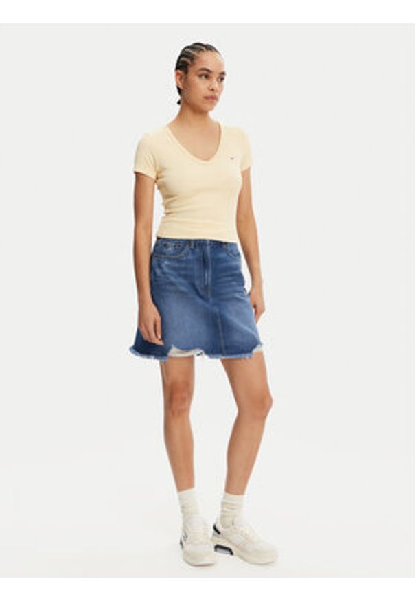 Tommy Jeans T-Shirt Essential DW0DW17385 Żółty Slim Fit. Kolor: żółty. Materiał: bawełna