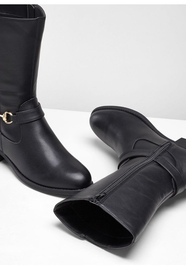 bonprix - Kozaki. Zapięcie: pasek. Kolor: czarny