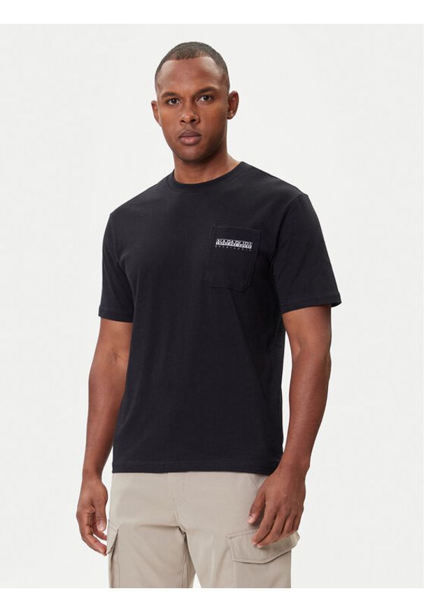 Napapijri T-Shirt S-Fanes NP0A88SE Czarny Regular Fit. Kolor: czarny. Materiał: bawełna