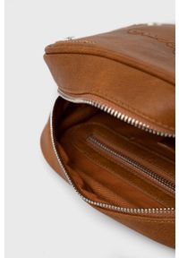 Pepe Jeans torebka BASSY BAG kolor brązowy. Kolor: brązowy. Rodzaj torebki: na ramię