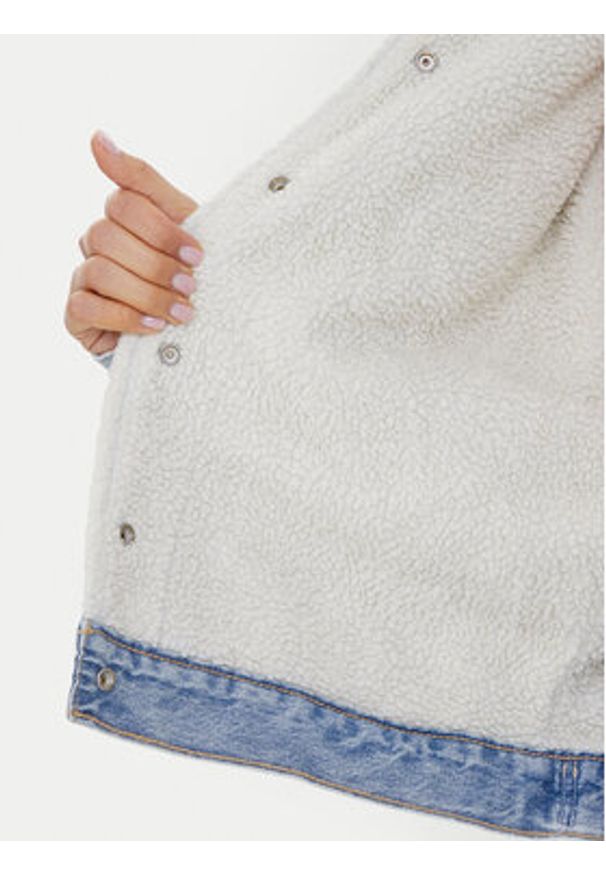 Levi's® Kurtka jeansowa Sherpa Trucker 90's A4435-0010 Niebieski Loose Fit. Kolor: niebieski. Materiał: bawełna