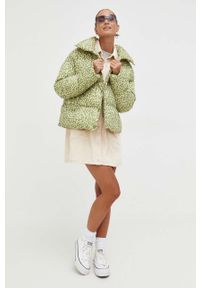 Tommy Jeans t-shirt damski kolor zielony. Okazja: na co dzień. Kolor: zielony. Materiał: bawełna, dzianina, prążkowany. Wzór: aplikacja. Styl: casual #3