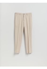 Reserved - Garniturowe spodnie slim fit - beżowy. Kolor: beżowy. Materiał: tkanina, wiskoza #1