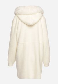 Born2be - Jasnobeżowy Płaszcz o Długim Kroju z Futrem i Ściągaczem w Talii Delirith. Okazja: na co dzień. Typ kołnierza: kaptur. Kolor: beżowy. Materiał: futro. Długość: długie. Styl: casual, elegancki #4