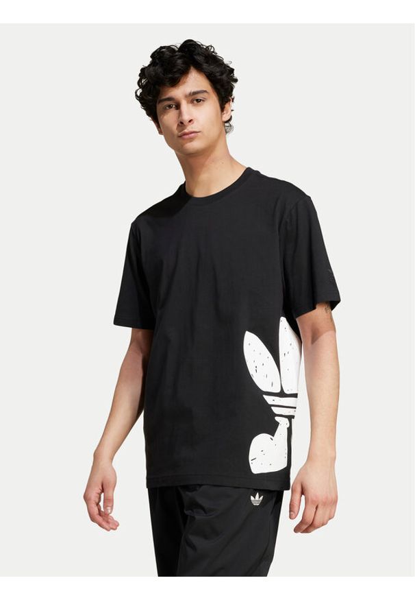 Adidas - adidas T-Shirt Supply Street IZ2579 Czarny Regular Fit. Kolor: czarny. Materiał: bawełna. Styl: street