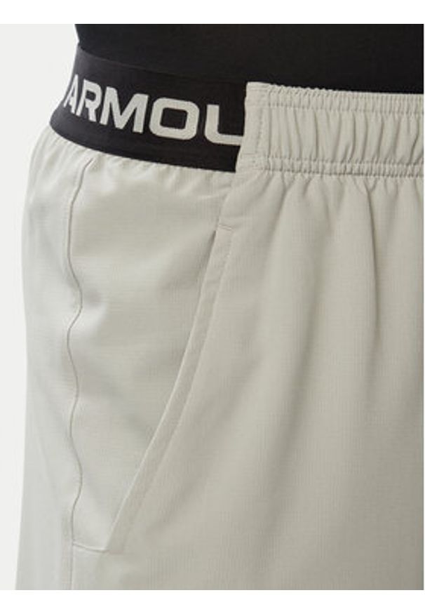 Under Armour Szorty sportowe Vanish Woven 6in 1373718 Szary jasny Regular Fit. Kolor: szary. Materiał: syntetyk