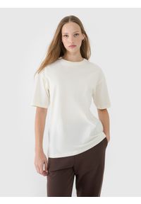 4f - 4F T-shirt oversize gładki damski - biały XS. Okazja: na co dzień. Kolor: biały. Materiał: dzianina, bawełna, jersey. Długość rękawa: krótki rękaw. Długość: krótkie. Wzór: gładki. Styl: klasyczny, sportowy, casual
