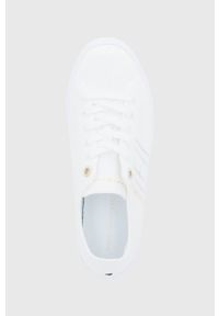 TOMMY HILFIGER - Tommy Hilfiger Tenisówki damskie kolor biały. Nosek buta: okrągły. Zapięcie: sznurówki. Kolor: biały. Materiał: guma #3