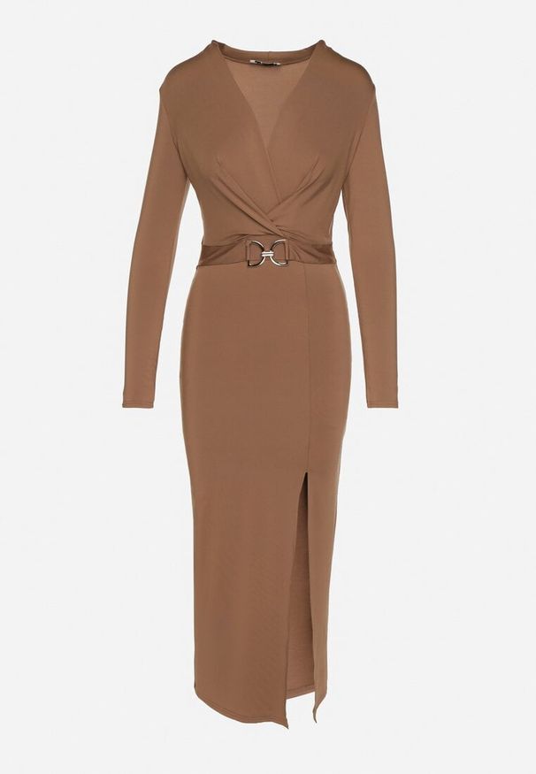 Born2be - Brązowa Dopasowana Sukienka z Wiskozą Kopertowym Dekoltem i Paskiem Tatalissa. Kolor: brązowy. Materiał: wiskoza. Wzór: aplikacja. Typ sukienki: kopertowe