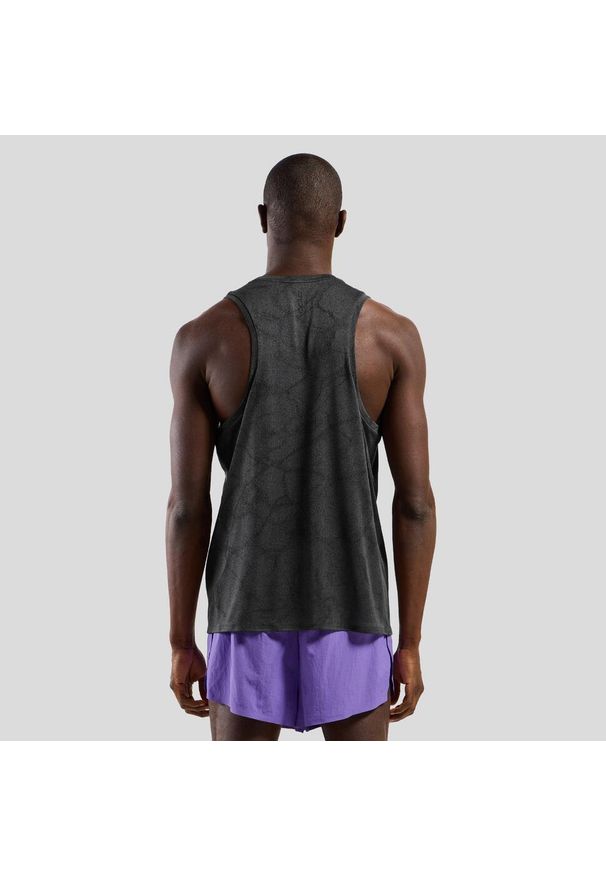 Koszulka bez rękawów męska Odlo ZEROWEIGHT ENGINEERED CHILL-TEC Tank crew neck. Kolor: czarny. Długość rękawa: bez rękawów. Sport: bieganie