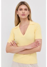 Hugo - HUGO sweter damski kolor żółty. Kolor: żółty. Materiał: dzianina, bawełna. Wzór: gładki