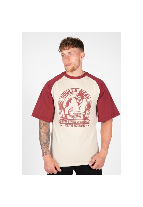 GORILLA WEAR - Logan Duże rozmiary Koszulka - Beżowy/Czerwony. Kolor: czerwony, beżowy, wielokolorowy. Materiał: bawełna. Wzór: nadruk. Sport: fitness