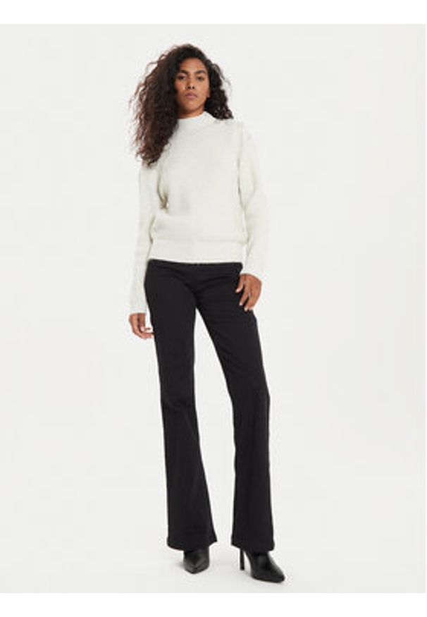 Morgan Golf 232-MSTORI Écru Regular Fit. Typ kołnierza: golf. Materiał: syntetyk