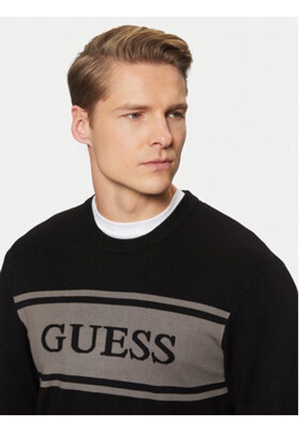 Guess Sweter M5RR13 Z3KK2 Czarny Regular Fit. Kolor: czarny. Materiał: syntetyk