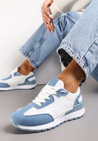 Renee - Biało-Niebieskie Sznurowane Sneakersy z Materiałowymi Wstawkami Aneril. Kolor: biały. Materiał: materiał #1