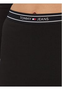 Tommy Jeans Spódnica mini DW0DW17436 Czarny Slim Fit. Kolor: czarny. Materiał: syntetyk