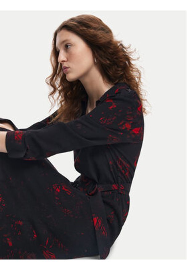 Desigual Sukienka koszulowa Scribbles Lacroix 24WWVW38 Czarny Regular Fit. Kolor: czarny. Materiał: wiskoza. Typ sukienki: koszulowe