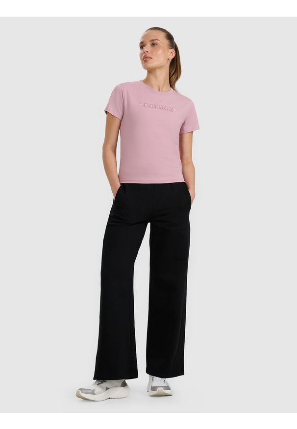 4f - 4F T-shirt slim z nadrukiem damski - różowy L. Okazja: na co dzień. Kolor: różowy. Materiał: bawełna, materiał, elastan, jersey. Długość rękawa: raglanowy rękaw. Wzór: nadruk. Styl: klasyczny, casual, sportowy
