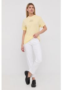 Hugo - HUGO t-shirt damski kolor żółty. Kolor: żółty. Materiał: bawełna. Wzór: nadruk