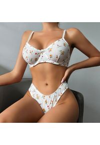 Intica - Komplet bielizny z delikatnym zdobieniem Jocelyne. Kolor: biały. Materiał: materiał. Wzór: aplikacja #2