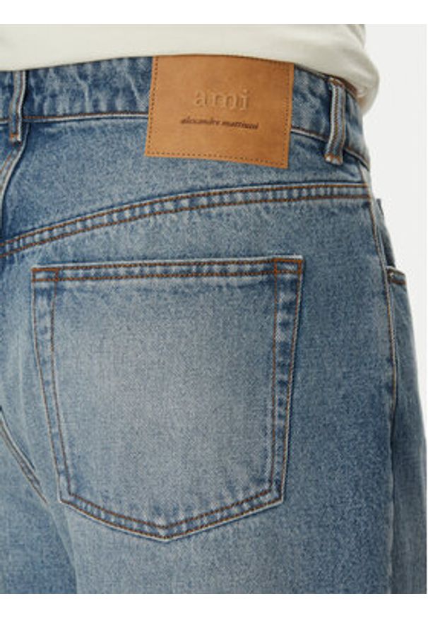 AMI PARIS - AMI Paris Jeansy HTR450.DE0046 Niebieski Large Fit. Kolor: niebieski