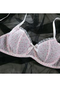 Intica - Komplet bielizny z falbanką biustonosz i majtki elegancki zestaw Christa. Kolor: różowy. Materiał: materiał #6