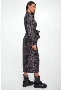 Sukienka szmizjerka w panterkę DKNY. Wzór: motyw zwierzęcy. Typ sukienki: szmizjerki #5
