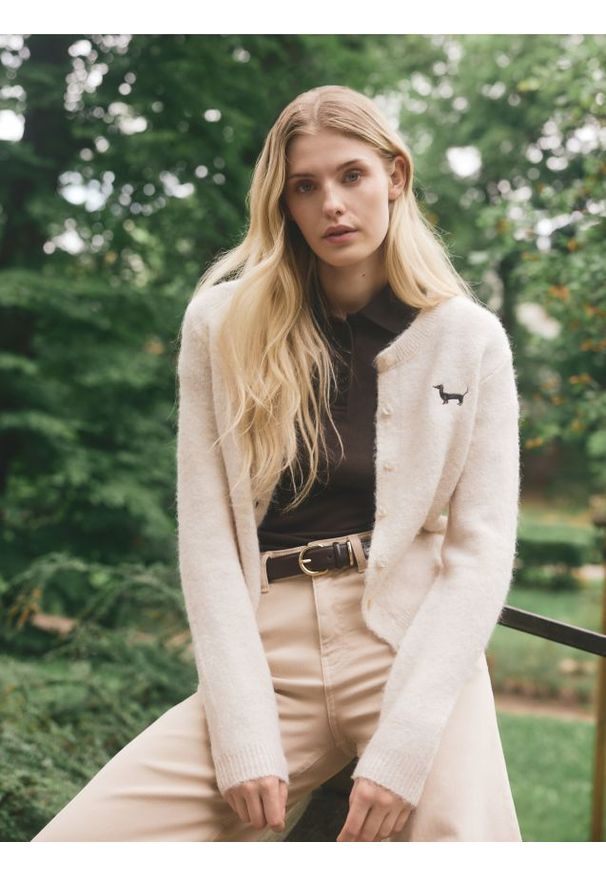 Reserved - Kardigan z haftem - kremowy. Kolor: kremowy. Materiał: dzianina, wełna. Wzór: haft